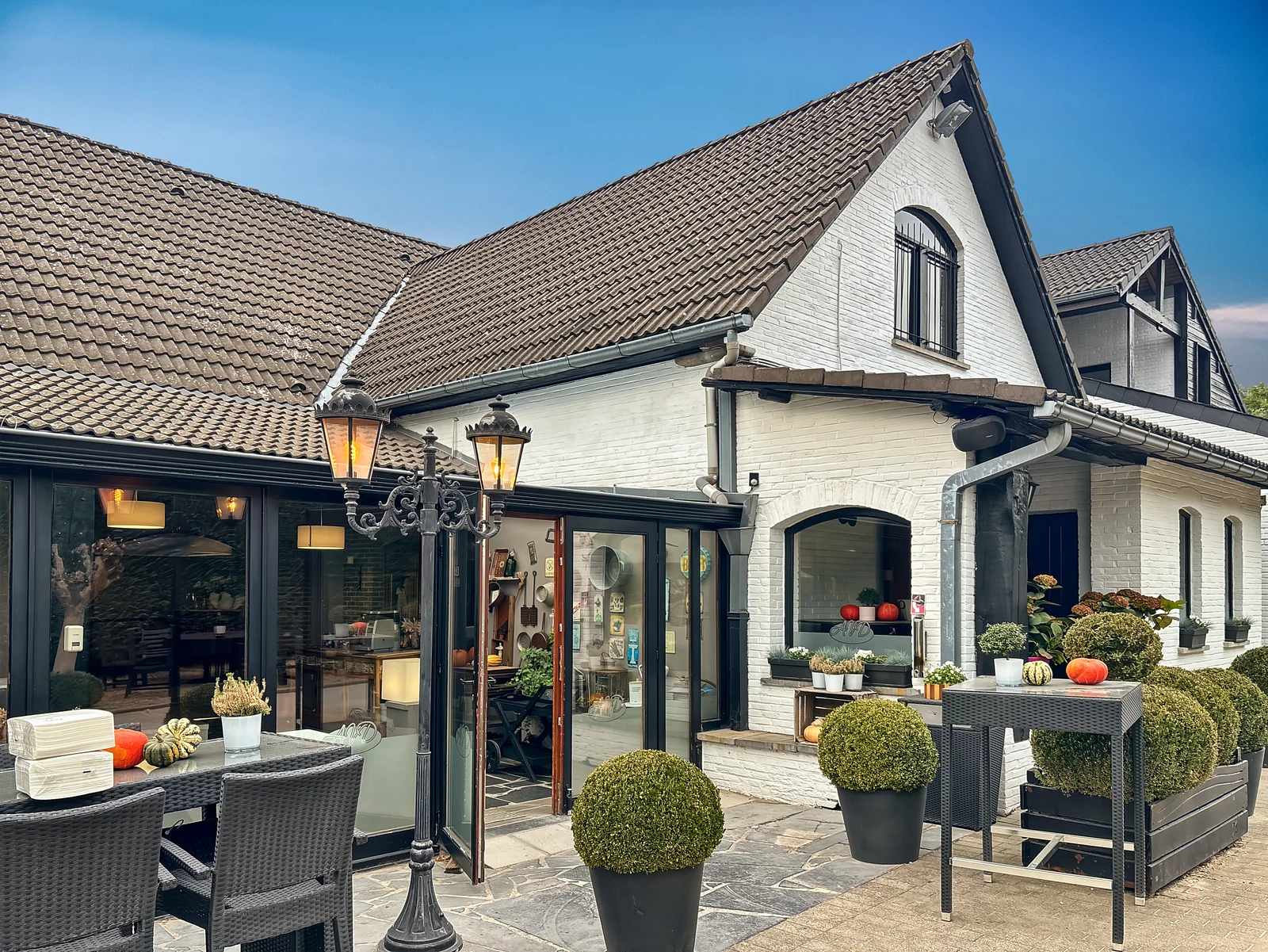 La terrasse devant la véranda